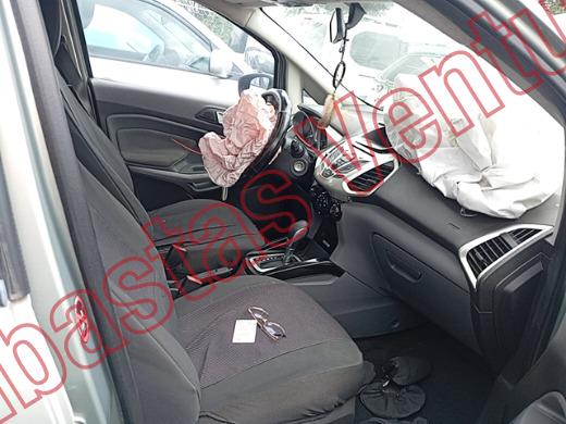 FORD ECOSPORT 2015, foto 12 de 19