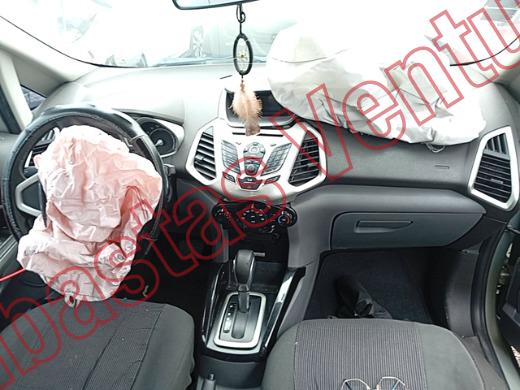 FORD ECOSPORT 2015, foto 14 de 19