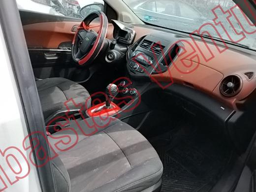 CHEVROLET SONIC 2015, foto 12 de 19