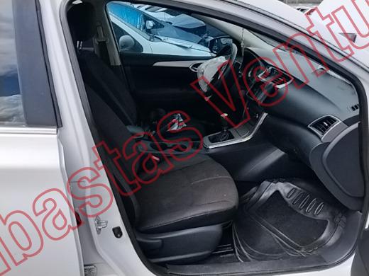 NISSAN SENTRA 2016, foto 12 de 19