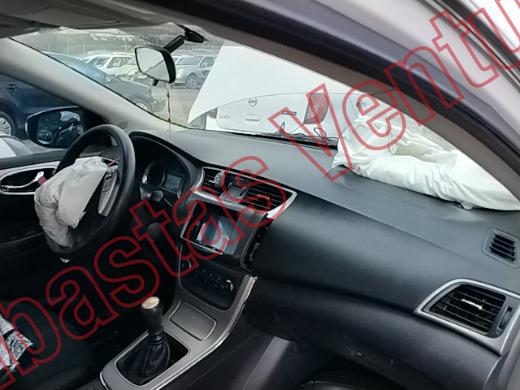 NISSAN SENTRA 2016, foto 14 de 19