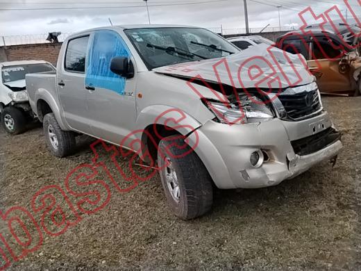 TOYOTA HILUX 2012, foto 3 de 19