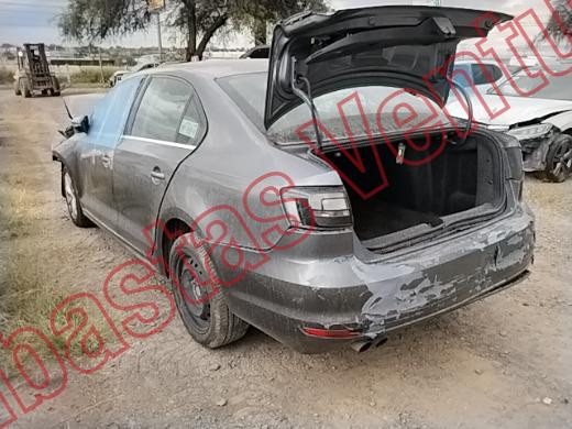 VOLKSWAGEN JETTA 2016, foto 7 de 19
