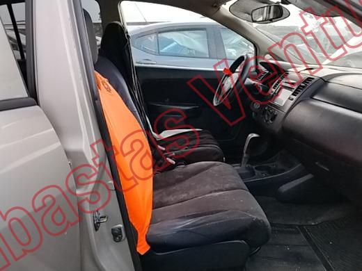 NISSAN TIIDA 2012, foto 12 de 19