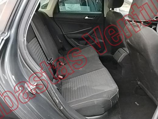 VOLKSWAGEN JETTA 2024, foto 13 de 19