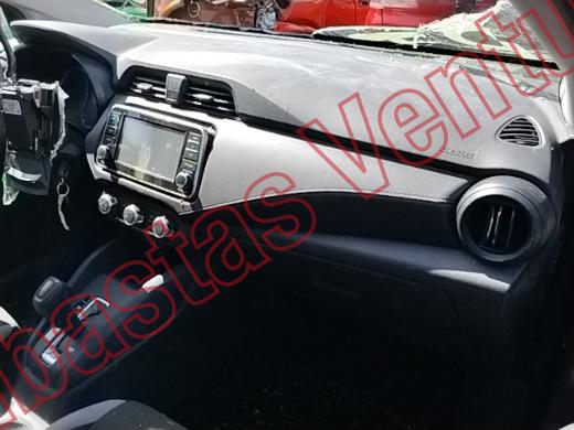 NISSAN VERSA 2025, foto 14 de 19
