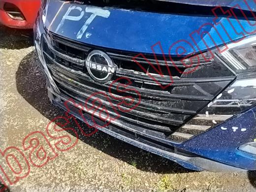 NISSAN VERSA 2025, foto 18 de 19