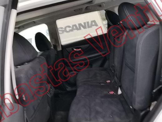 NISSAN X-TRAIL 2015, foto 16 de 19