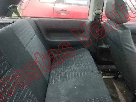 VOLKSWAGEN POINTER 2003, foto 13 de 19