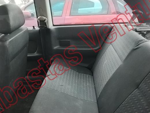 VOLKSWAGEN POINTER 2003, foto 16 de 19