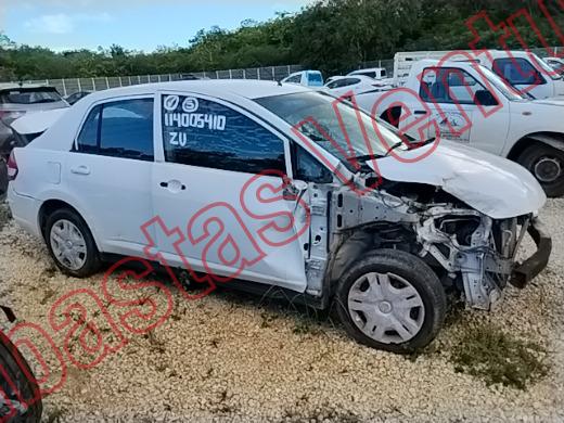 NISSAN TIIDA 2013, foto 4 de 19