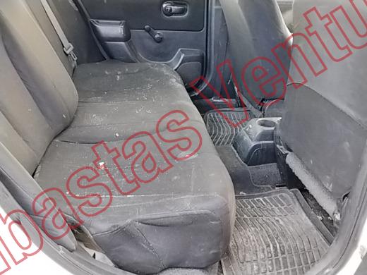 NISSAN TIIDA 2013, foto 13 de 19