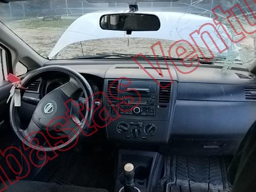 NISSAN TIIDA 2013, foto 14 de 19