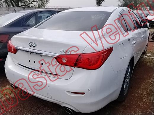INFINITI Q50 2015, foto 5 de 19