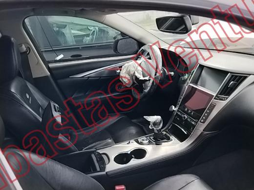 INFINITI Q50 2015, foto 12 de 19