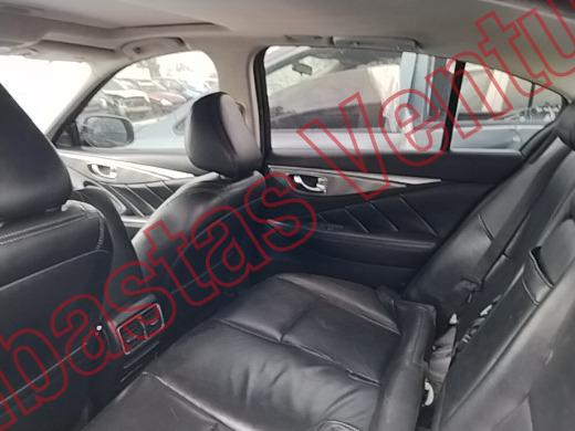 INFINITI Q50 2015, foto 16 de 19