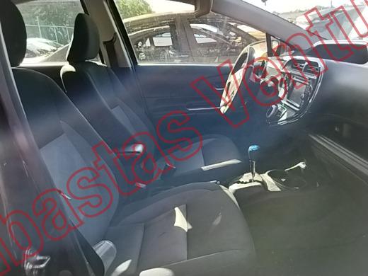 TOYOTA PRIUS 2019, foto 12 de 19