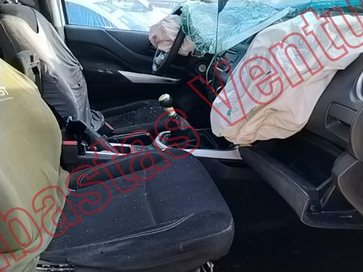 NISSAN NP 300 2017, foto 12 de 19