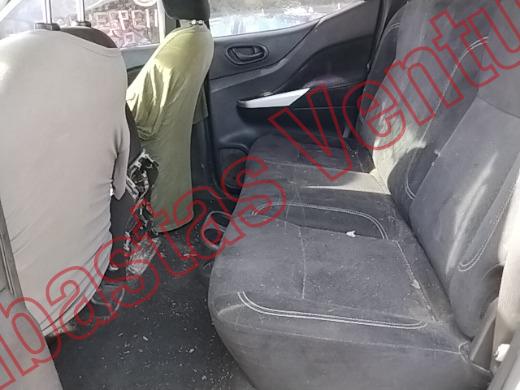 NISSAN NP 300 2017, foto 16 de 19