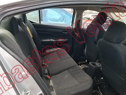 NISSAN VERSA 2020, foto 13 de 19