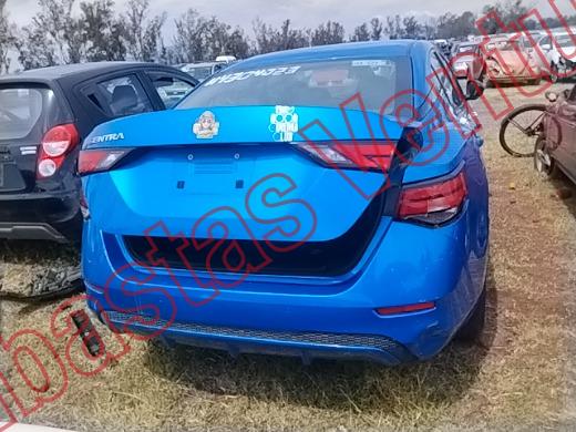NISSAN SENTRA 2020, foto 6 de 19