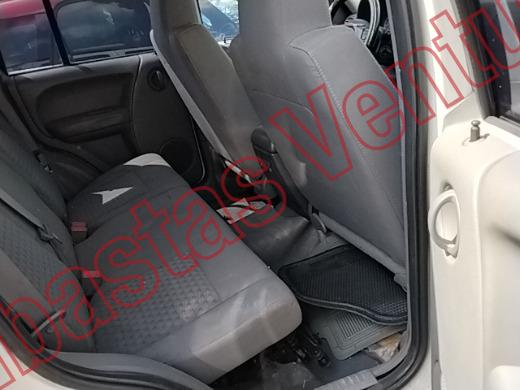 JEEP LIBERTY 2005, foto 13 de 19