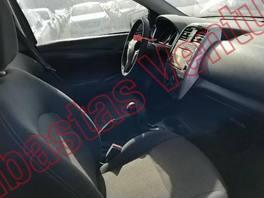 NISSAN VERSA 2016, foto 12 de 19