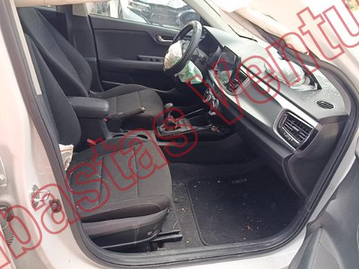 KIA RIO 2021, foto 12 de 19