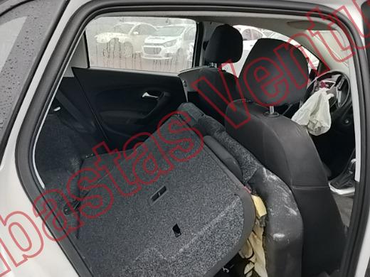 VOLKSWAGEN POLO 2022, foto 13 de 19