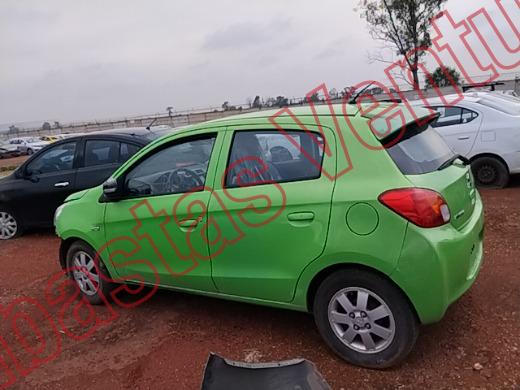MITSUBISHI MIRAGE 2015, foto 8 de 19