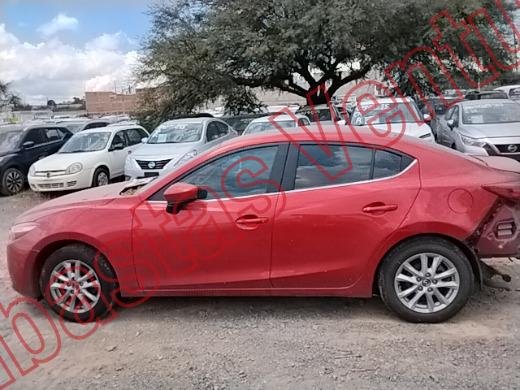 MAZDA MAZDA 3 2018, foto 8 de 19