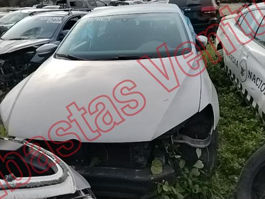 VOLKSWAGEN PASSAT 2013, foto 2 de 19