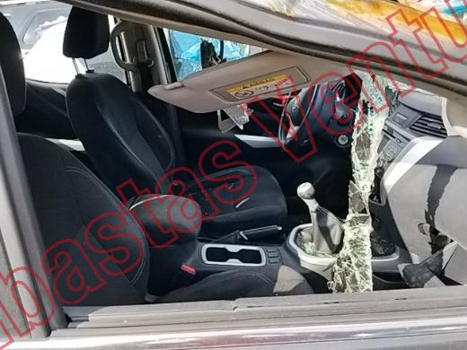 NISSAN FRONTIER NP300 2019, foto 12 de 19