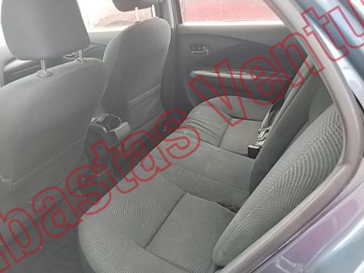 TOYOTA YARIS 2013, foto 16 de 19