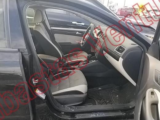 VOLKSWAGEN JETTA 2016, foto 12 de 19
