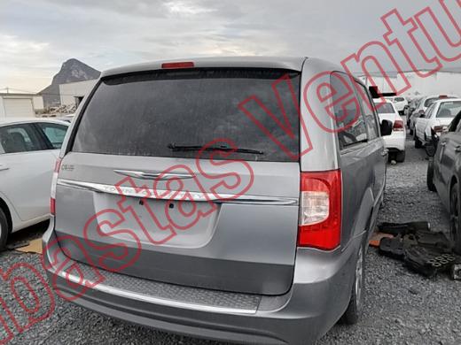CHRYSLER TOWN AND COUNTRY 2014, foto 6 de 19