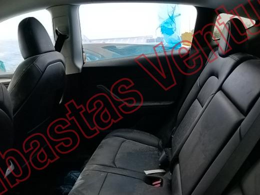 TESLA Y 2025, foto 16 de 19