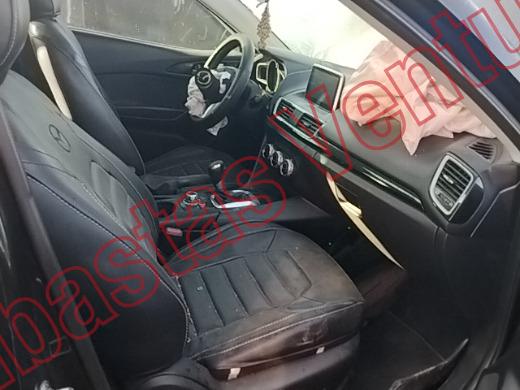 MAZDA MAZDA 3 2015, foto 12 de 19