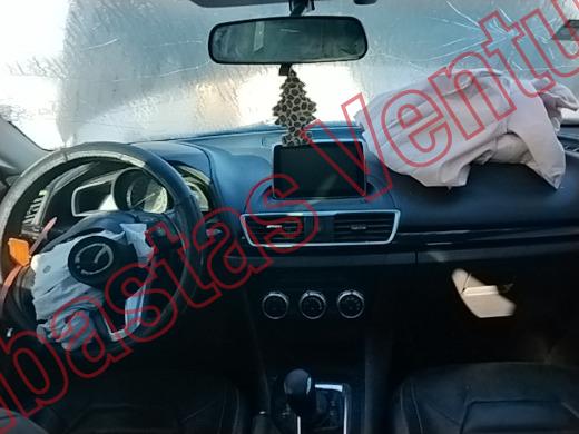 MAZDA MAZDA 3 2015, foto 14 de 19