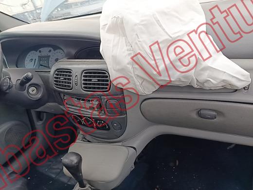 RENAULT SCENIC 2004, foto 14 de 19