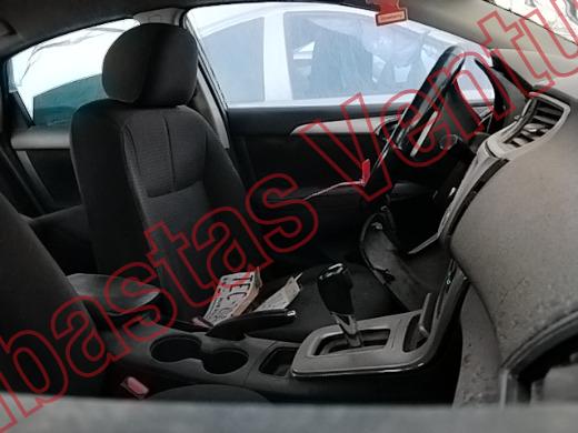 NISSAN SENTRA 2016, foto 12 de 19