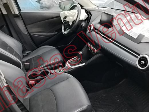 MAZDA MAZDA 2 2020, foto 12 de 19