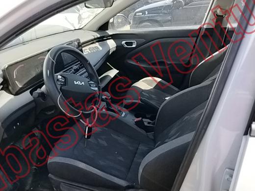 KIA K3 2025, foto 17 de 19