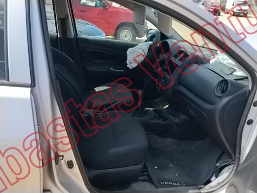 NISSAN VERSA 2019, foto 12 de 19
