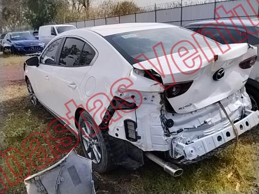 MAZDA MAZDA 3 2023, foto 8 de 19