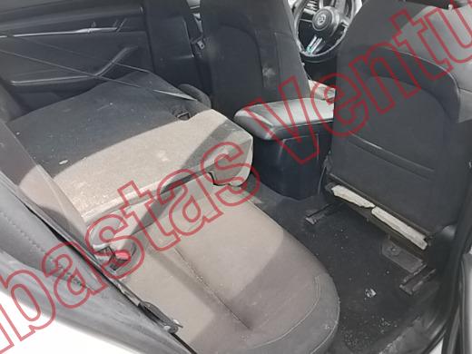 MAZDA MAZDA 3 2023, foto 13 de 19