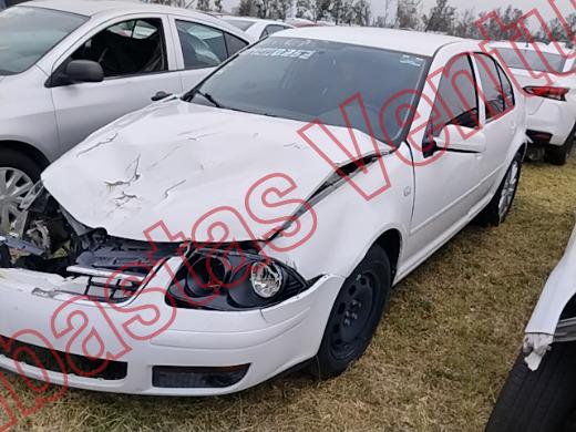 VOLKSWAGEN JETTA 2013, foto 1 de 19
