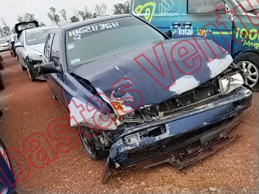 VOLKSWAGEN JETTA 1998, foto 3 de 19