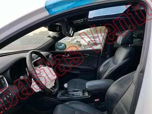 KIA SORENTO  2017, foto 17 de 19