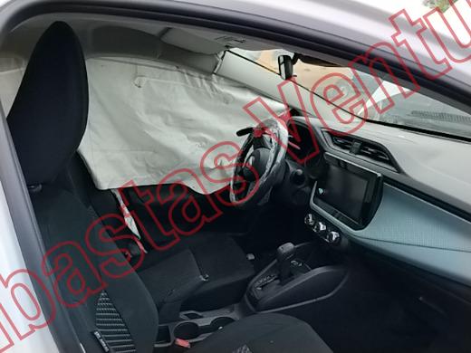 NISSAN VERSA 2026, foto 12 de 19